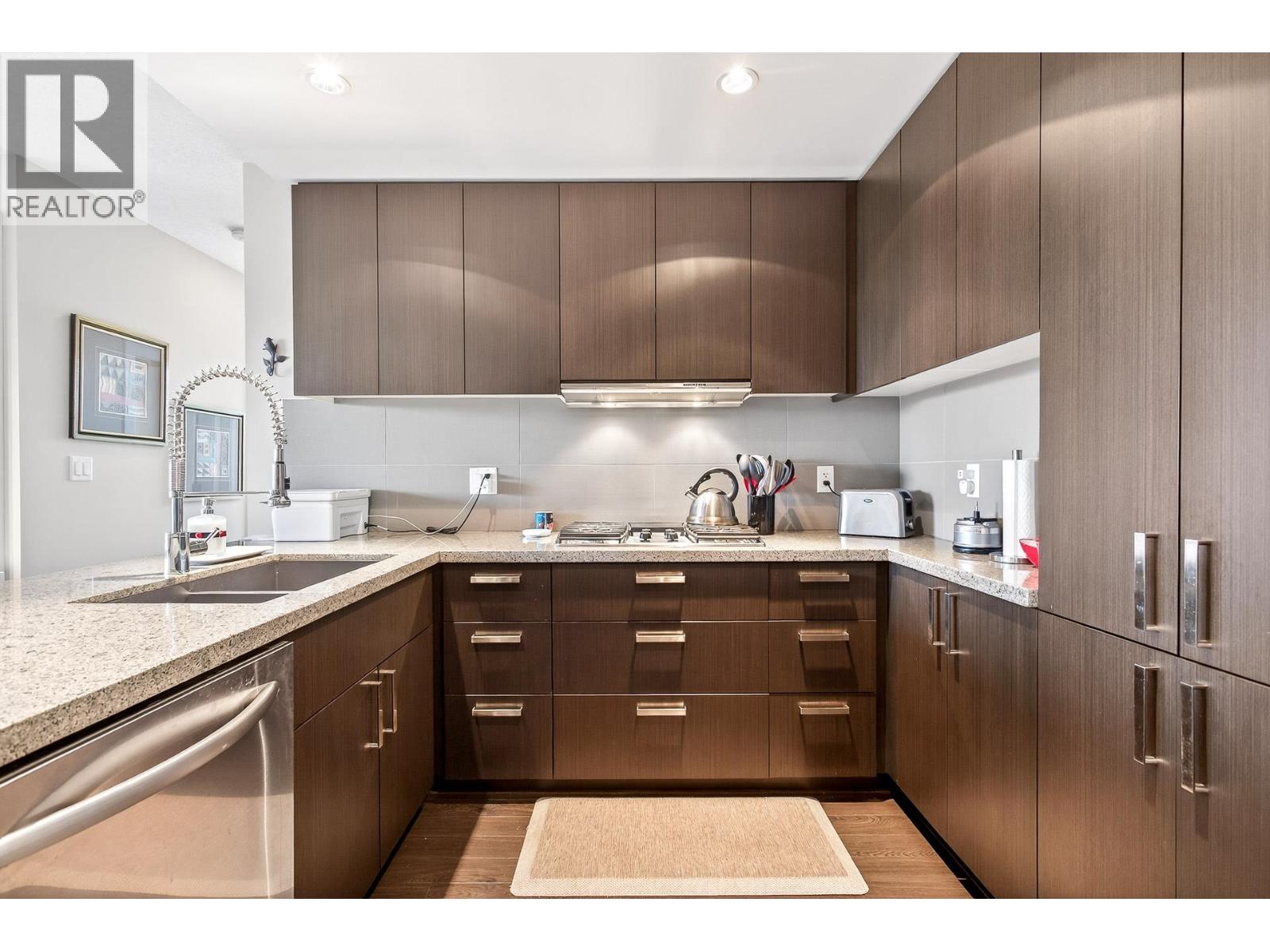 2003 1155 The High Street, Coquitlam, British Columbia  V3B 7W4 - Photo 7 - R3066753