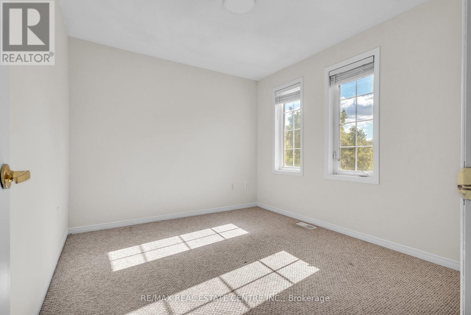 86 Glendarling Crescent, Hamilton, Ontario L8E 0B1 - Photo 24 - X12476975