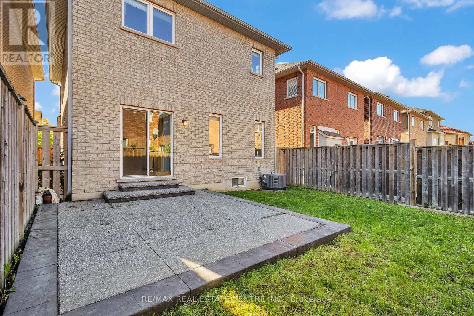 86 Glendarling Crescent, Hamilton, Ontario L8E 0B1 - Photo 33 - X12476975