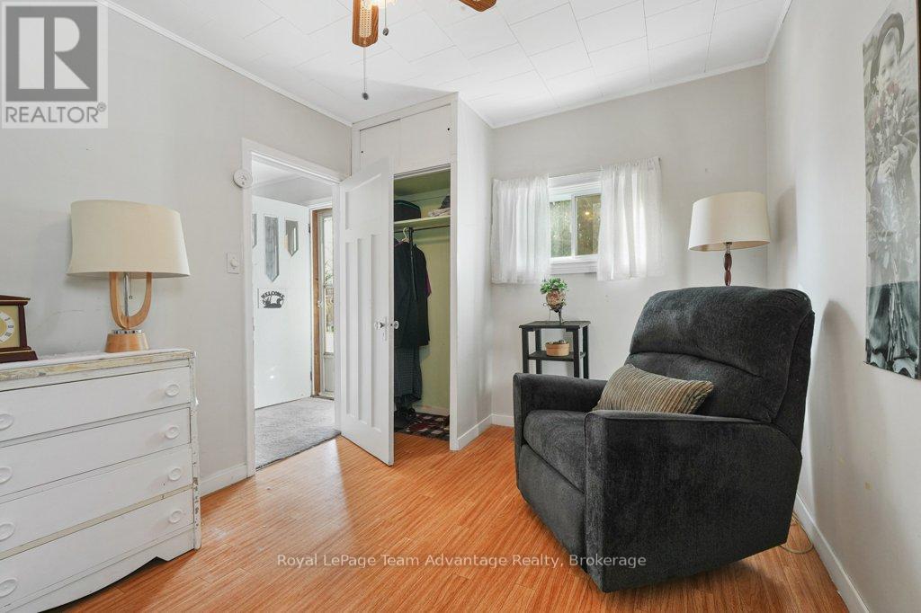 9 Hillcrest Avenue, Parry Sound, Ontario  P2A 1L5 - Photo 14 - X12518426