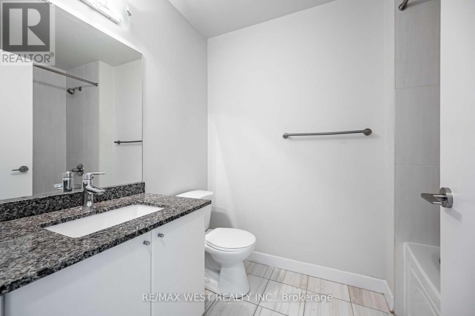 1605 - 18 Harbour Street N, Toronto, Ontario  M5J 2Z6 - Photo 18 - C12542252