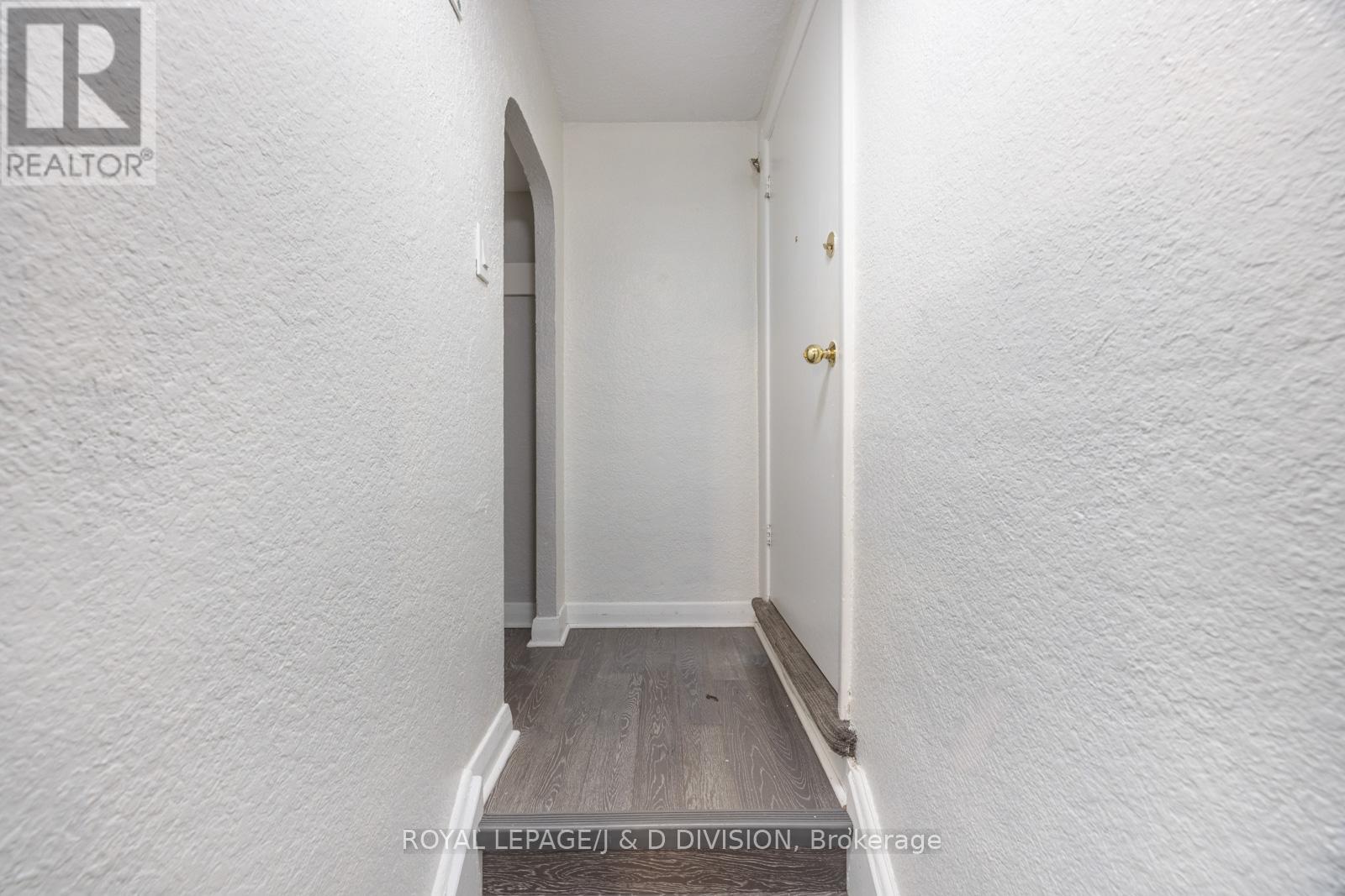 2 - 351 Melrose Avenue, Toronto, Ontario  M5M 3Y8 - Photo 3 - C12542292