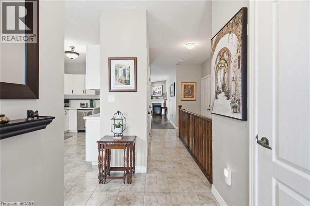 Property at 4 HILLGARTNER Lane image 4