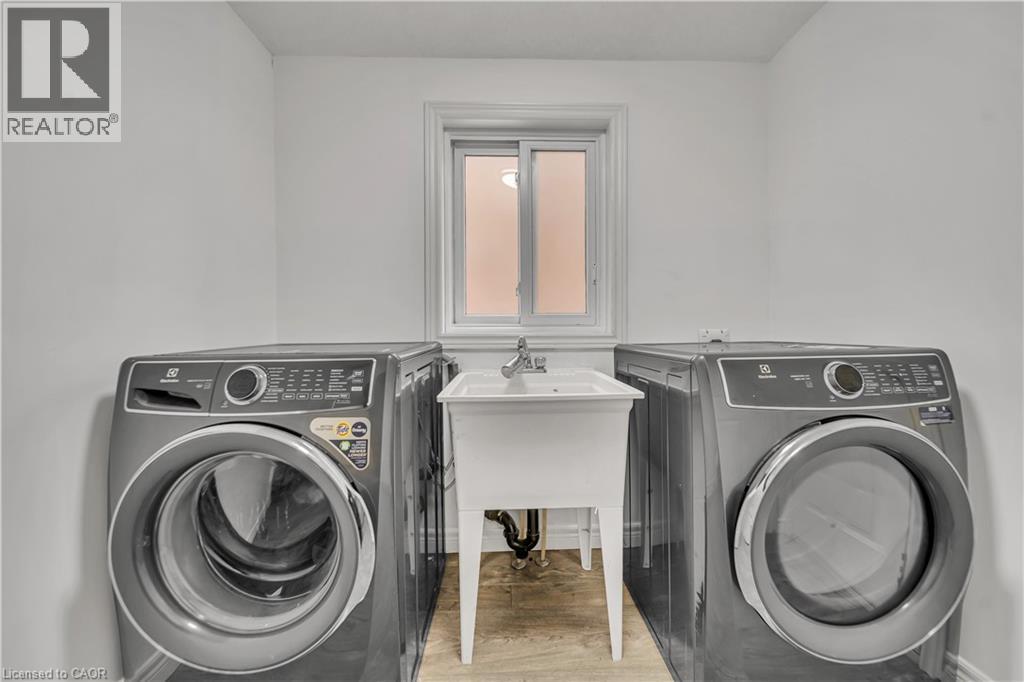 35 Templewood Drive, Kitchener, Ontario  N2R 1K9 - Photo 32 - 40787318