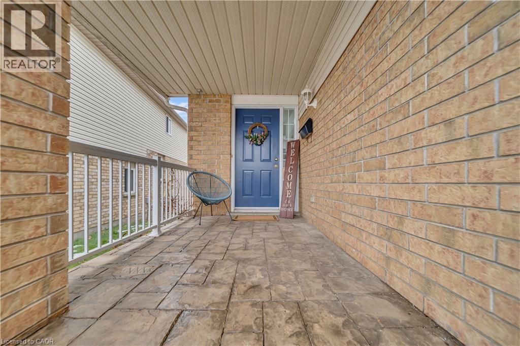 35 Templewood Drive, Kitchener, Ontario  N2R 1K9 - Photo 4 - 40787318