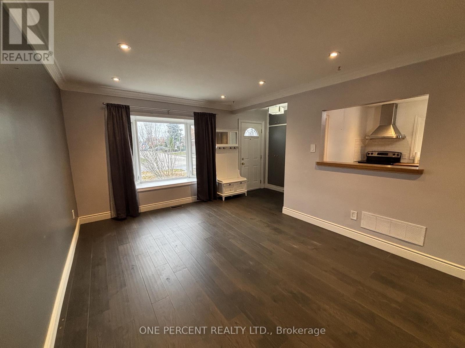 52 Terraview Boulevard, Toronto, Ontario  M1R 4L9 - Photo 2 - E12542174