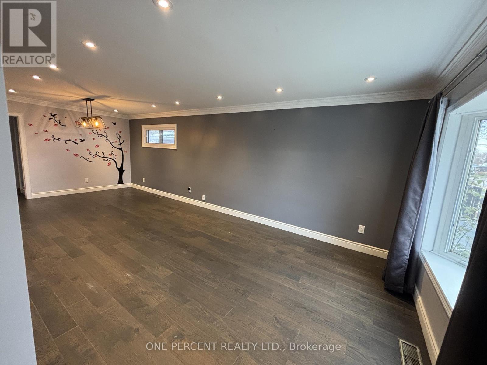 52 Terraview Boulevard, Toronto, Ontario  M1R 4L9 - Photo 5 - E12542174