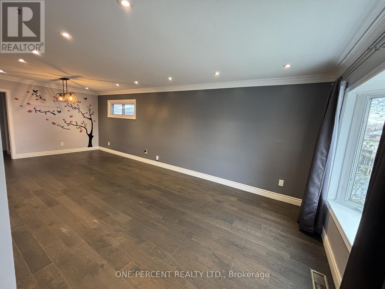52 Terraview Boulevard, Toronto, Ontario  M1R 4L9 - Photo 6 - E12542174