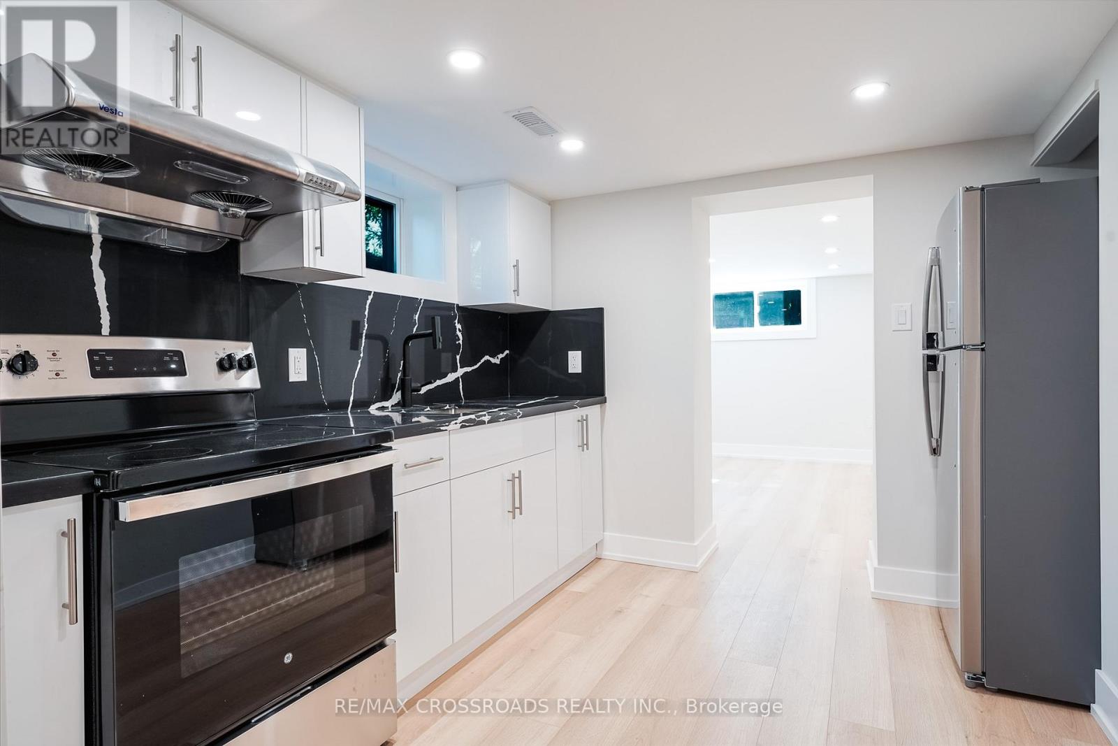 21 Karnwood Drive, Toronto, Ontario  M1L 2Z4 - Photo 10 - E12542192