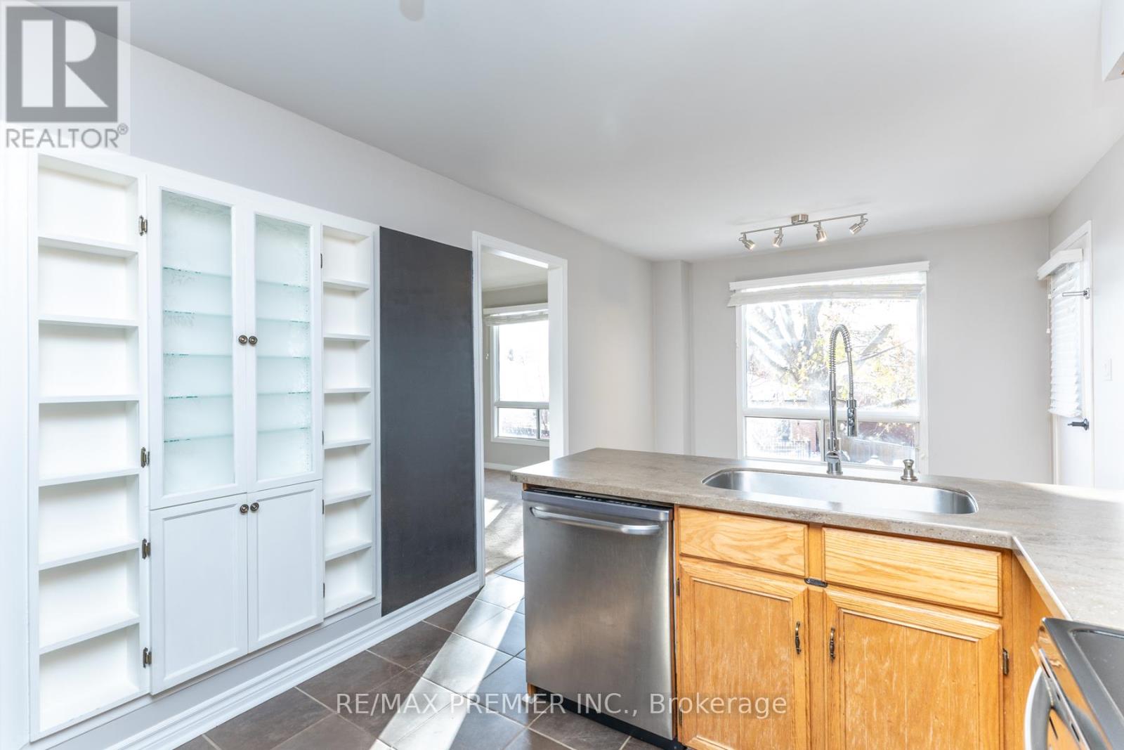 Main - 49 Bassett Boulevard, Whitby, Ontario  L1N 8N5 - Photo 16 - E12542218