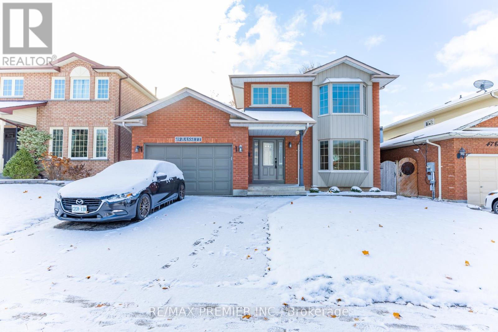 Main - 49 Bassett Boulevard, Whitby, Ontario  L1N 8N5 - Photo 2 - E12542218