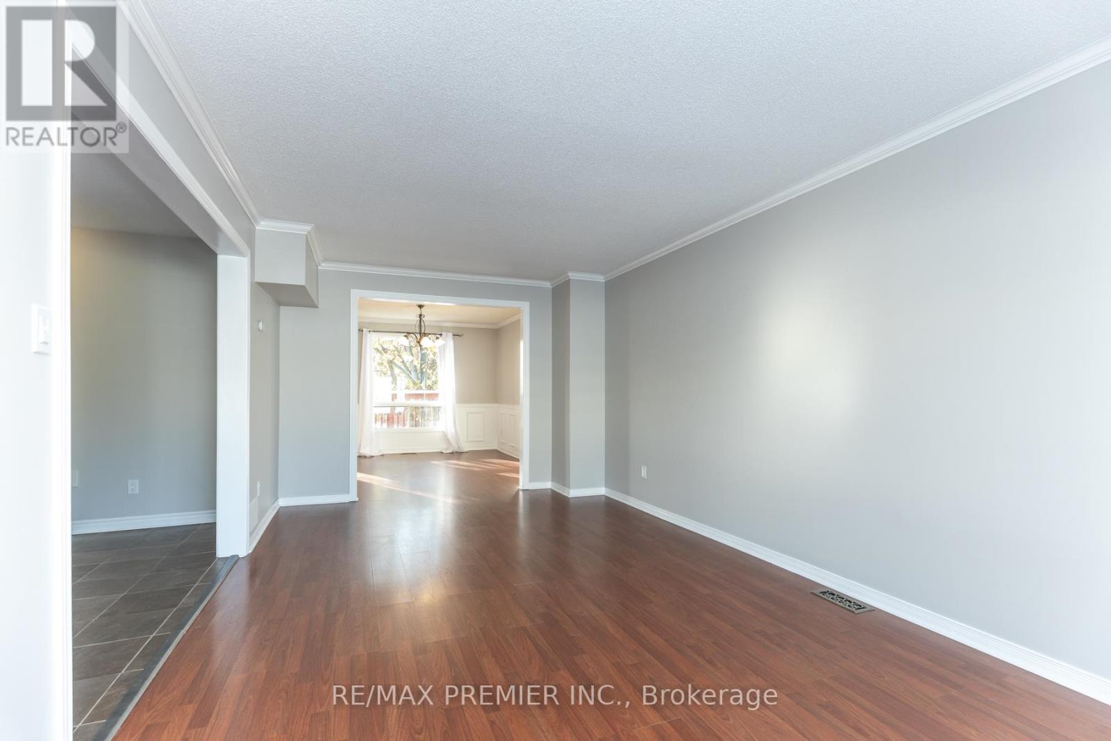 Main - 49 Bassett Boulevard, Whitby, Ontario  L1N 8N5 - Photo 7 - E12542218