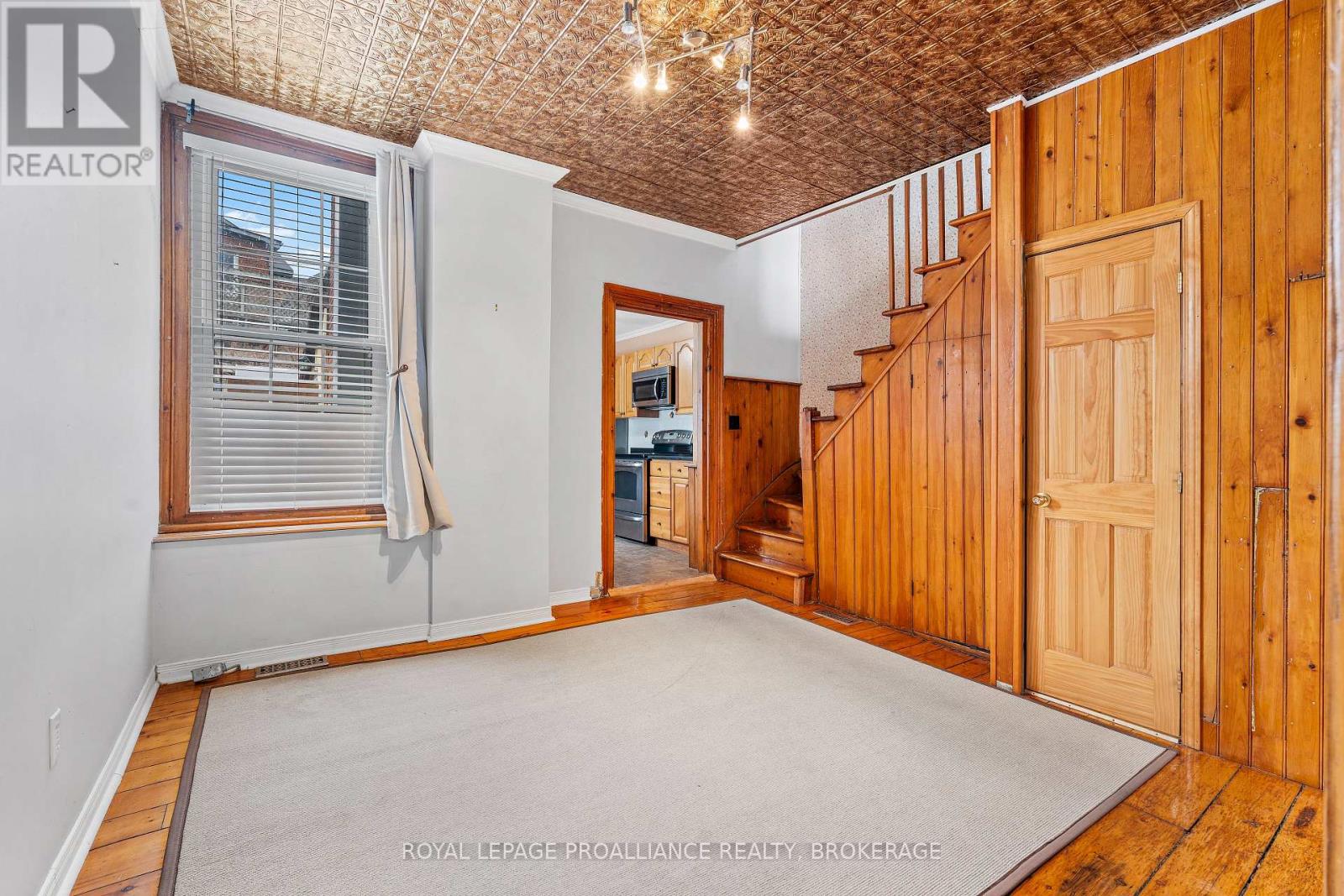 270 Wellington Street, Kingston, Ontario K7K 2Z1 - Photo 9 - X12542474