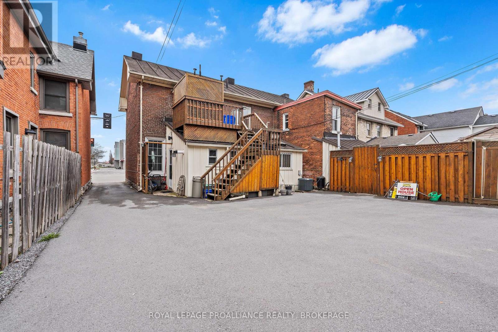 274 Wellington Street, Kingston, Ontario K7K 2Z1 - Photo 4 - X12542496