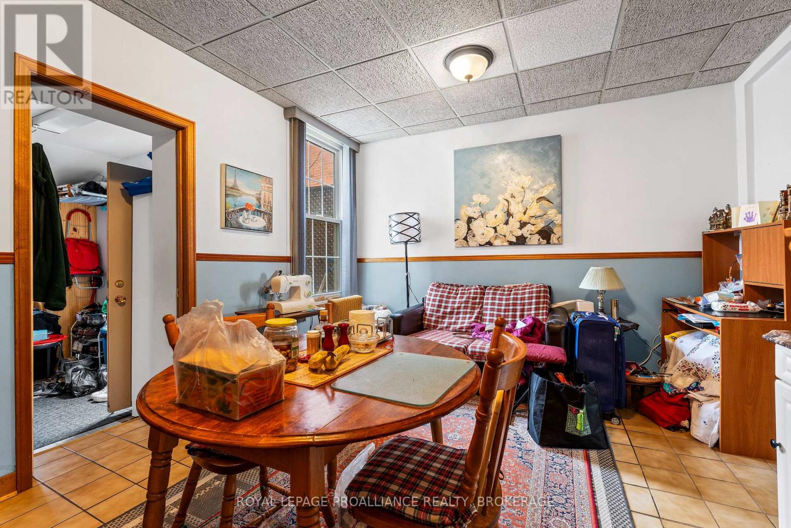 274 Wellington Street, Kingston, Ontario K7K 2Z1 - Photo 7 - X12542496