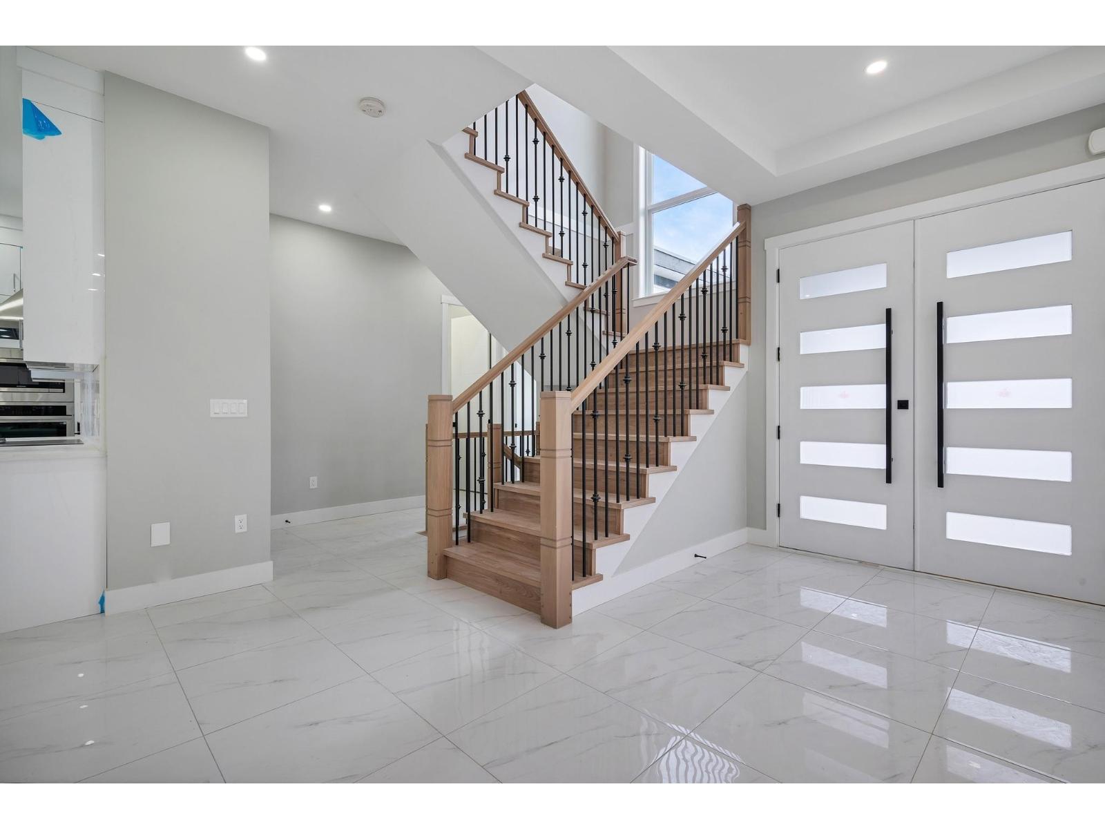 19351 71 Avenue, Surrey, British Columbia  V4N 1N2 - Photo 3 - R3066417