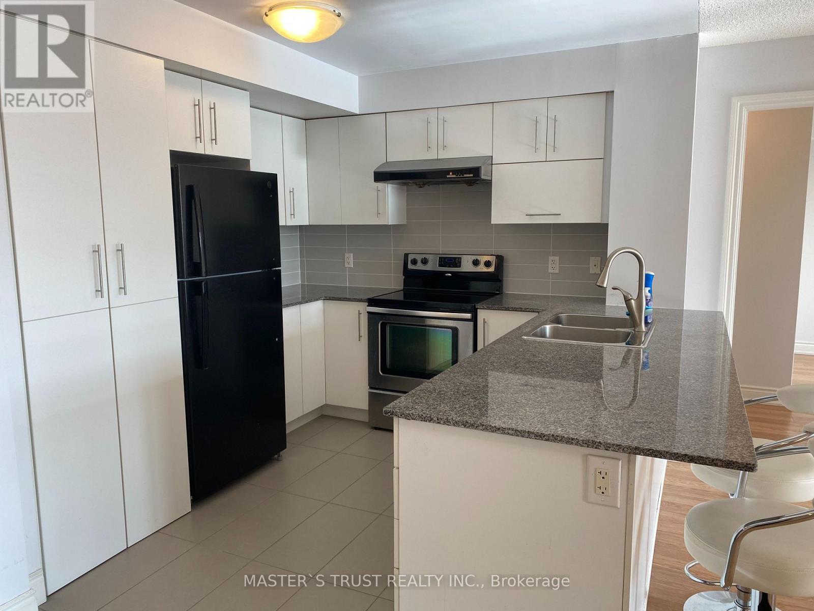 709 - 273 South Park Road, Markham, Ontario  L3T 0B5 - Photo 4 - N12542280