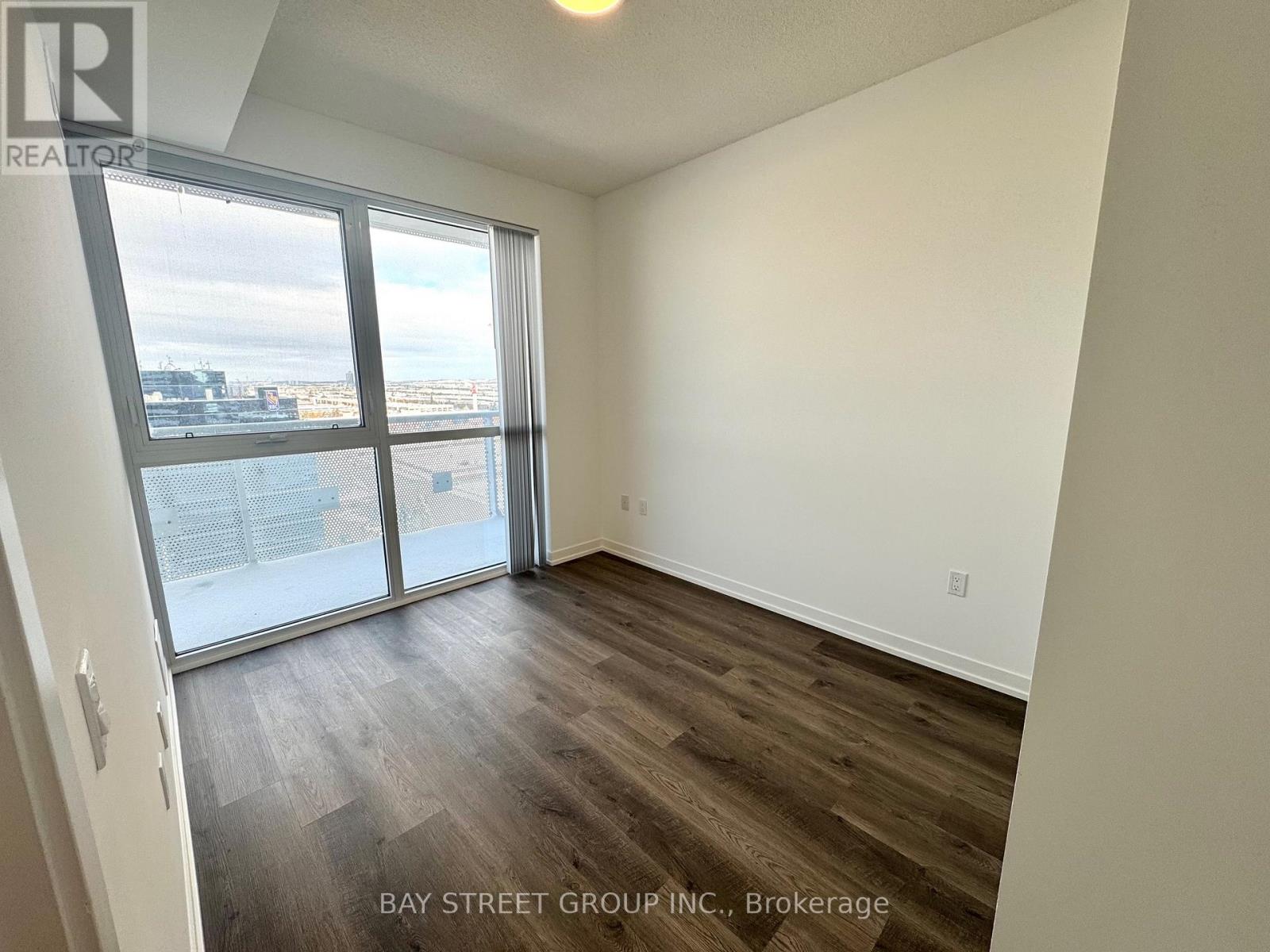 1205 - 8 Interchange Way, Vaughan, Ontario  L4K 0R2 - Photo 5 - N12542282