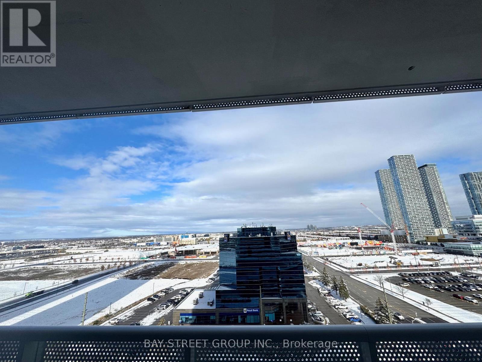 1205 - 8 Interchange Way, Vaughan, Ontario  L4K 0R2 - Photo 8 - N12542282