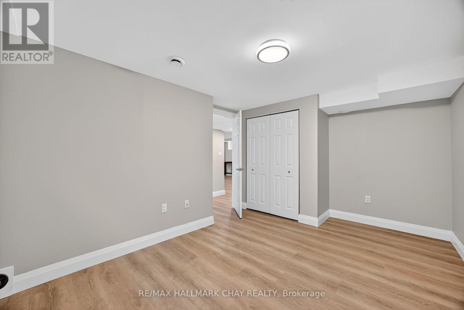 Lower - 13 Michelle Drive, Barrie, Ontario  L4N 5Y1 - Photo 11 - S12542244