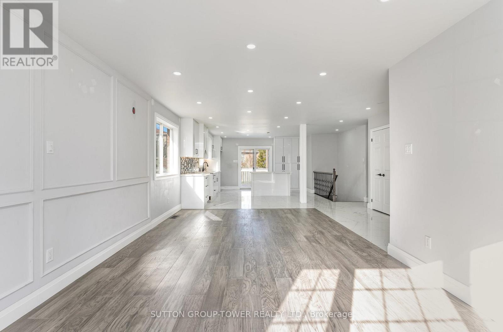 90 Sproule Drive, Barrie, Ontario  L4N 0W6 - Photo 2 - S12542256