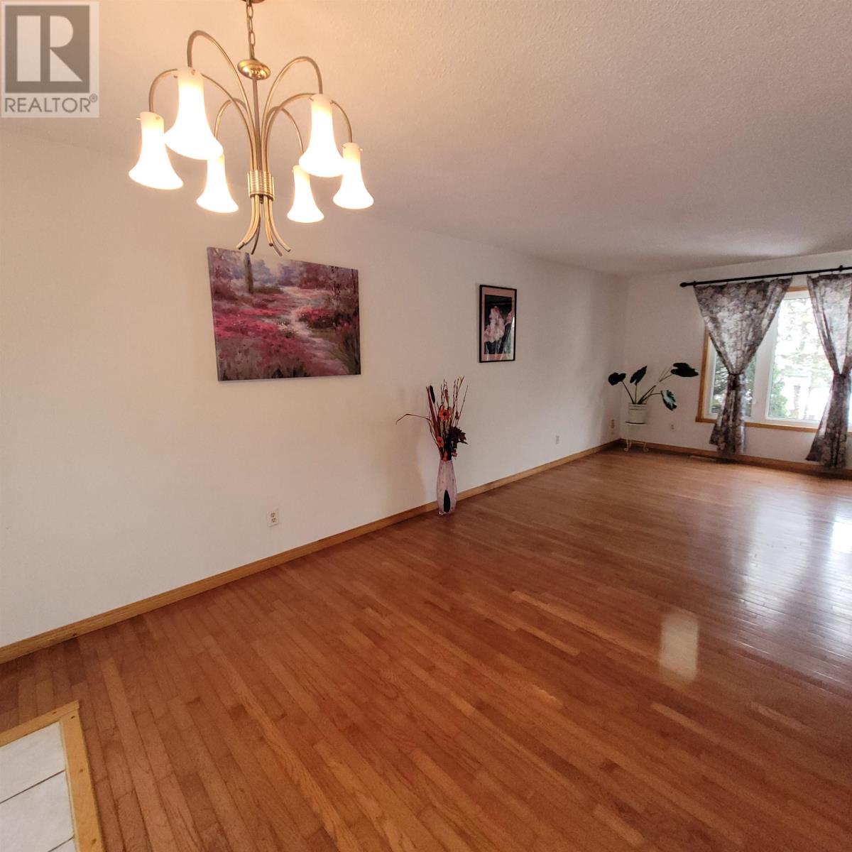 35 Bastedo Cres, Marathon, Ontario  P0T 2E0 - Photo 7 - TB253466