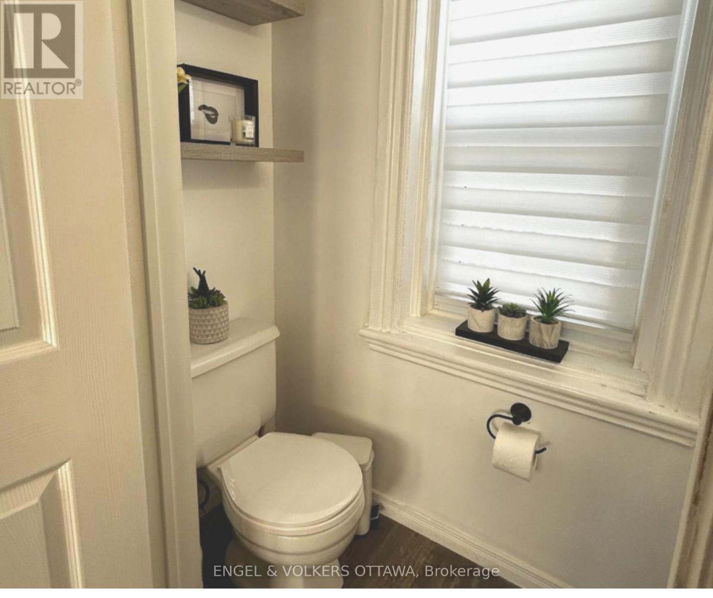 111 Russell Street N, Arnprior, Ontario K7S 2J8 - Photo 8 - X12542388