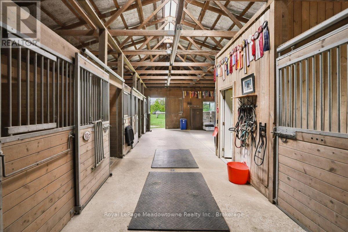 10632 Fifth Line, Milton, Ontario  N0B 2K0 - Photo 36 - W12542382