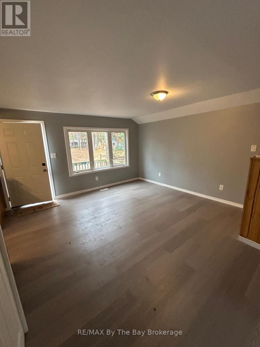 86 30th Street N, Wasaga Beach, Ontario  L9Z 2C8 - Photo 11 - S12542442