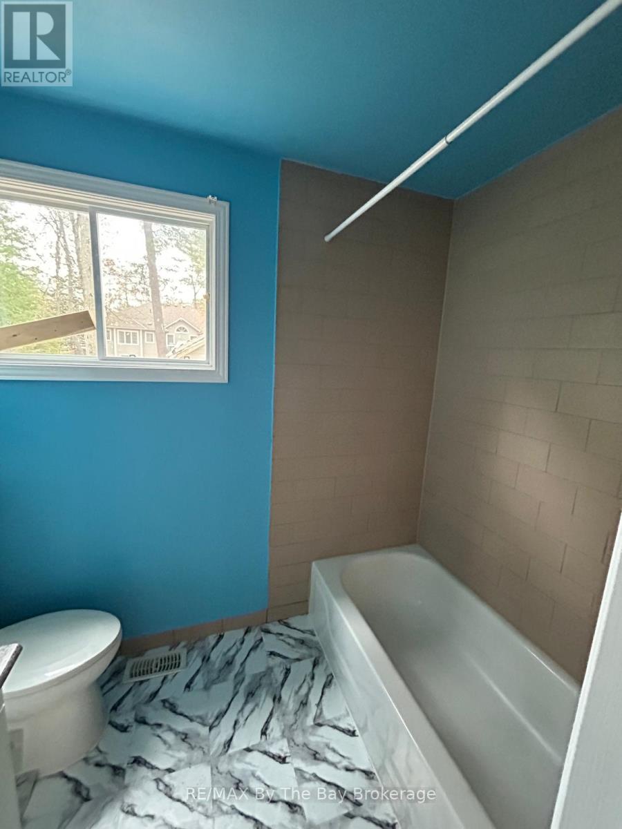 86 30th Street N, Wasaga Beach, Ontario  L9Z 2C8 - Photo 18 - S12542442