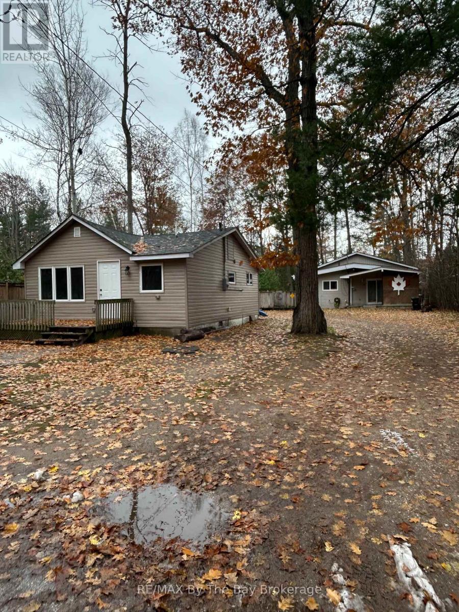 86 30th Street N, Wasaga Beach, Ontario  L9Z 2C8 - Photo 3 - S12542442