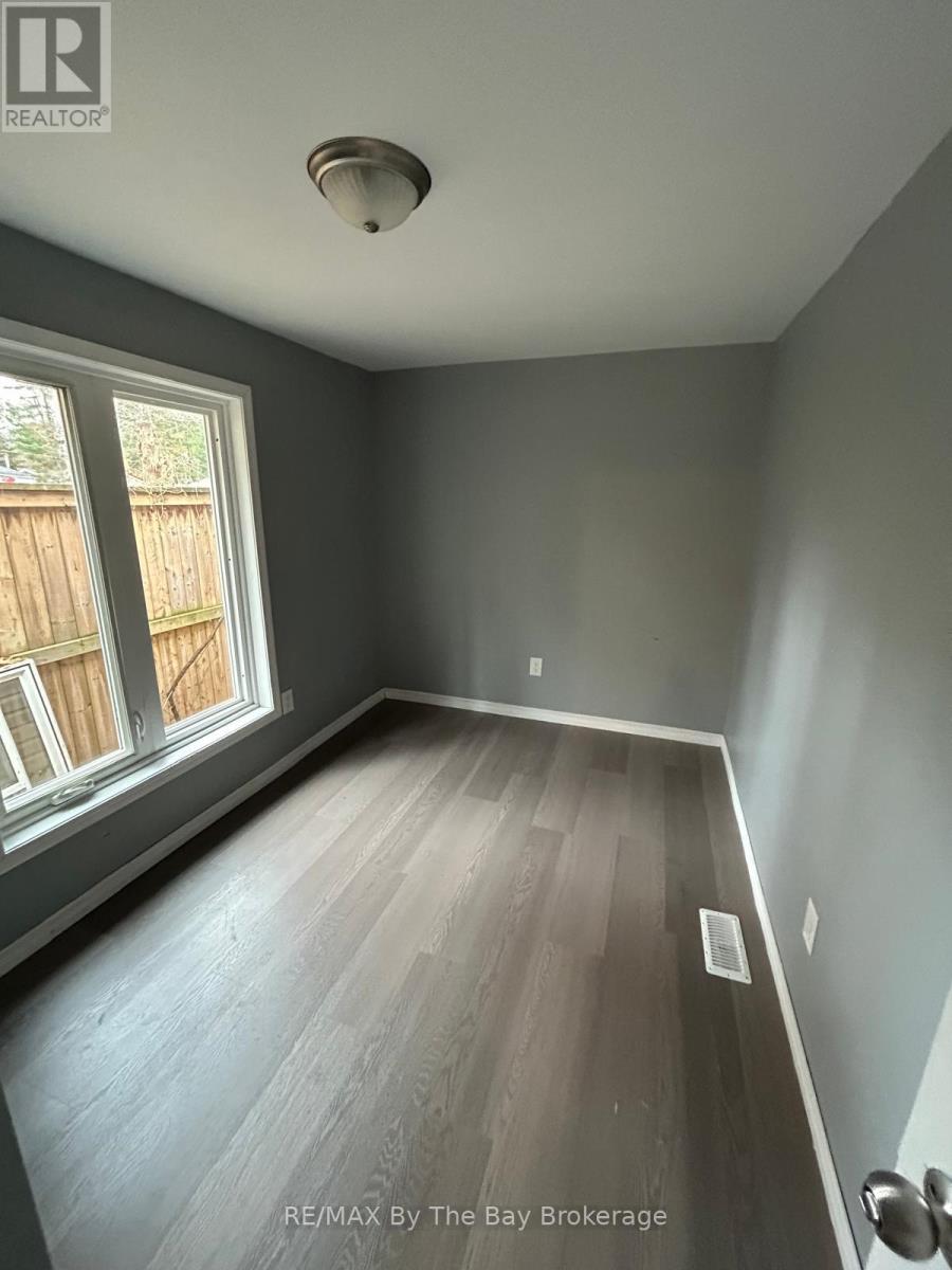 86 30th Street N, Wasaga Beach, Ontario  L9Z 2C8 - Photo 8 - S12542442