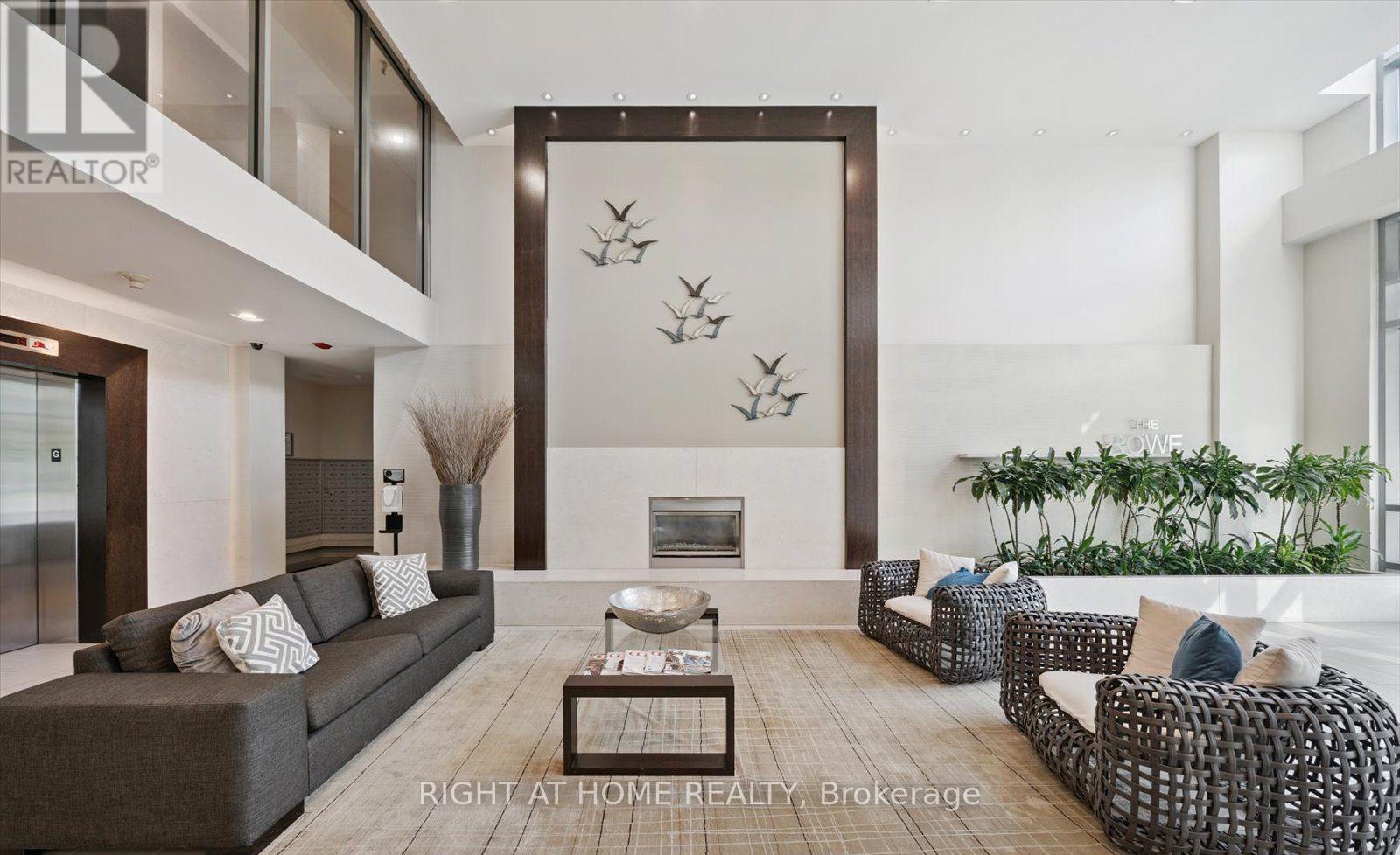 711 - 1600 Charles Street, Whitby, Ontario L1N 0G4 - Photo 3 - E12542332