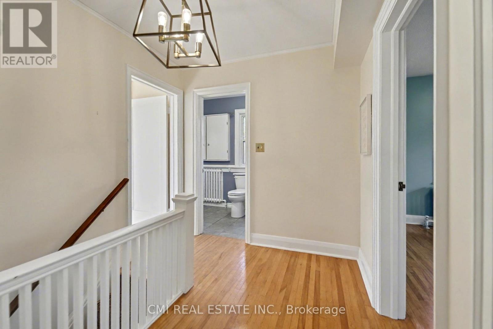 2317 Lakeshore Road, Burlington, Ontario  L7R 1B3 - Photo 24 - W12542228