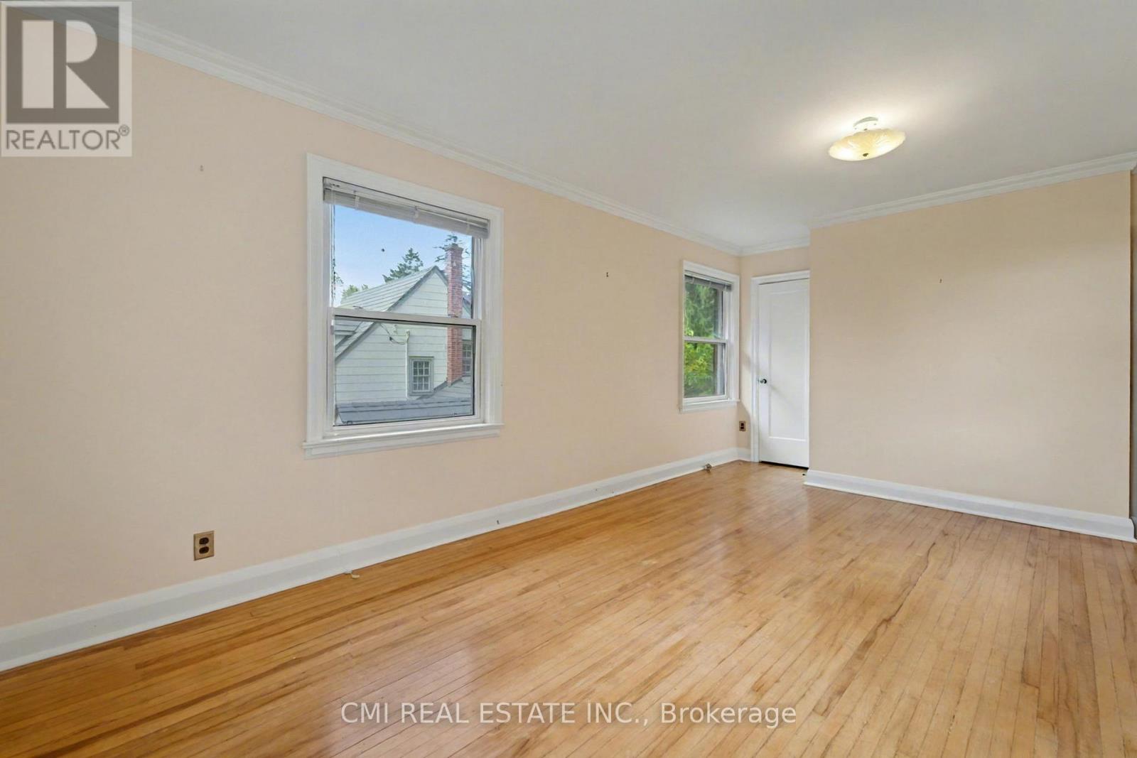 2317 Lakeshore Road, Burlington, Ontario  L7R 1B3 - Photo 26 - W12542228