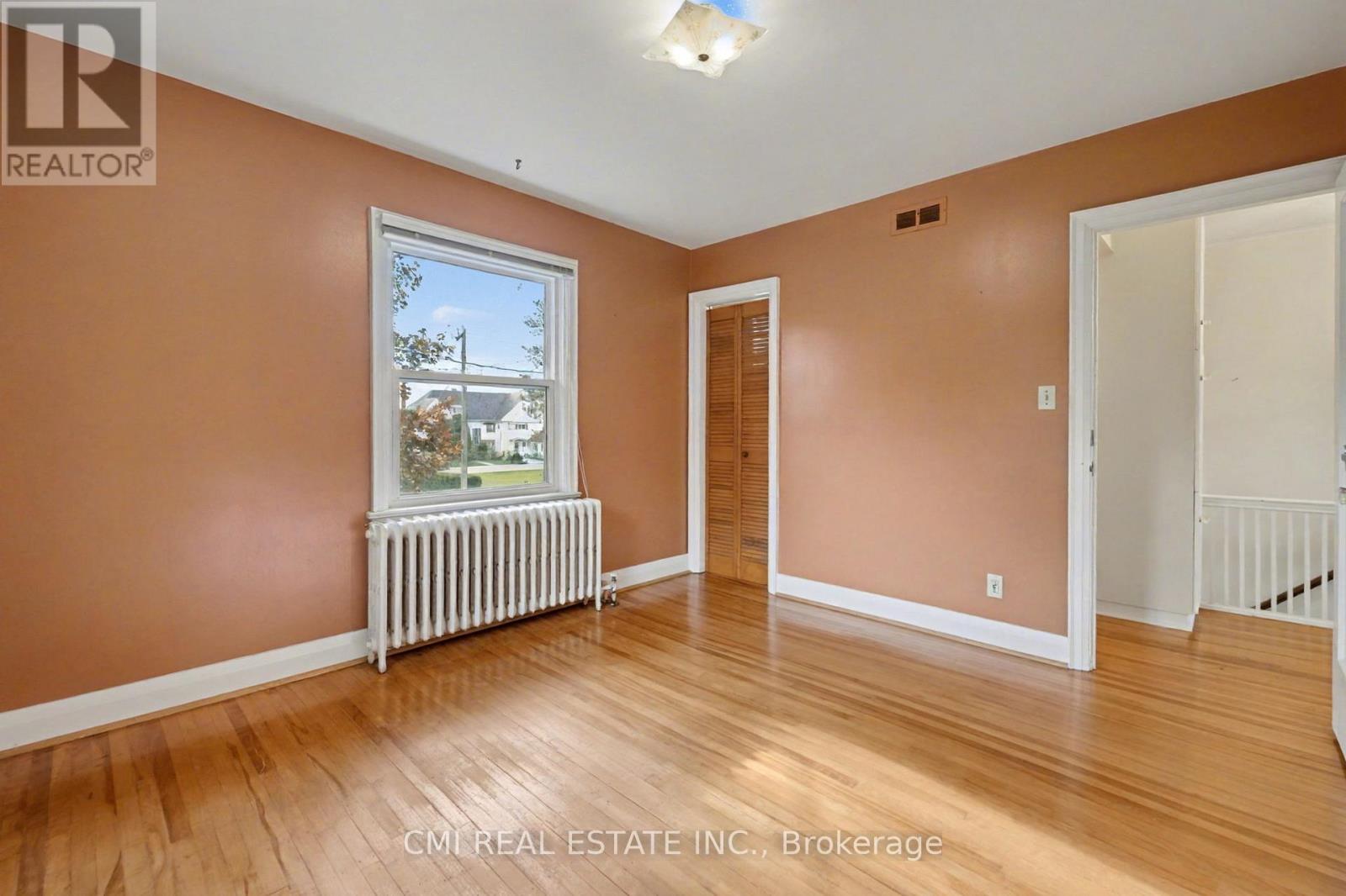 2317 Lakeshore Road, Burlington, Ontario  L7R 1B3 - Photo 35 - W12542228