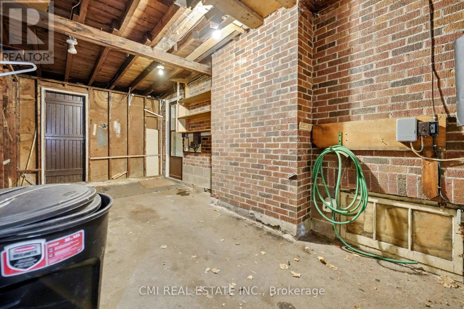 2317 Lakeshore Road, Burlington, Ontario  L7R 1B3 - Photo 45 - W12542228