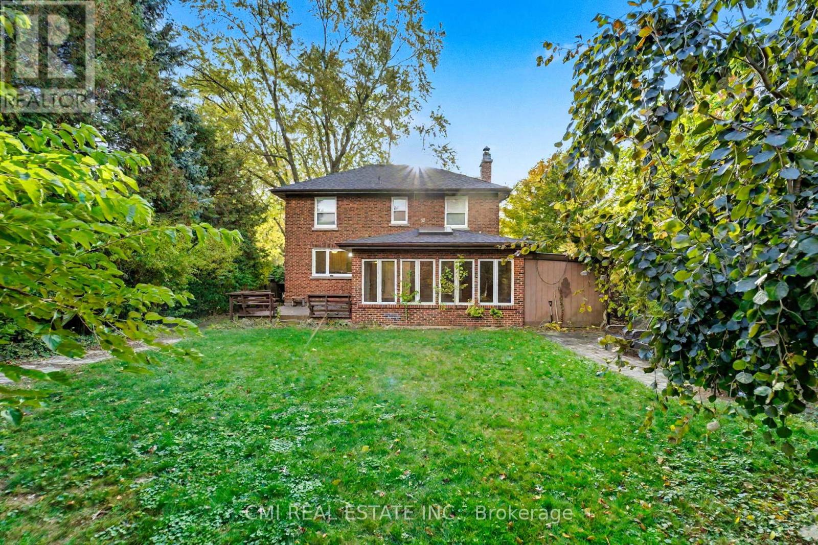 2317 Lakeshore Road, Burlington, Ontario  L7R 1B3 - Photo 47 - W12542228