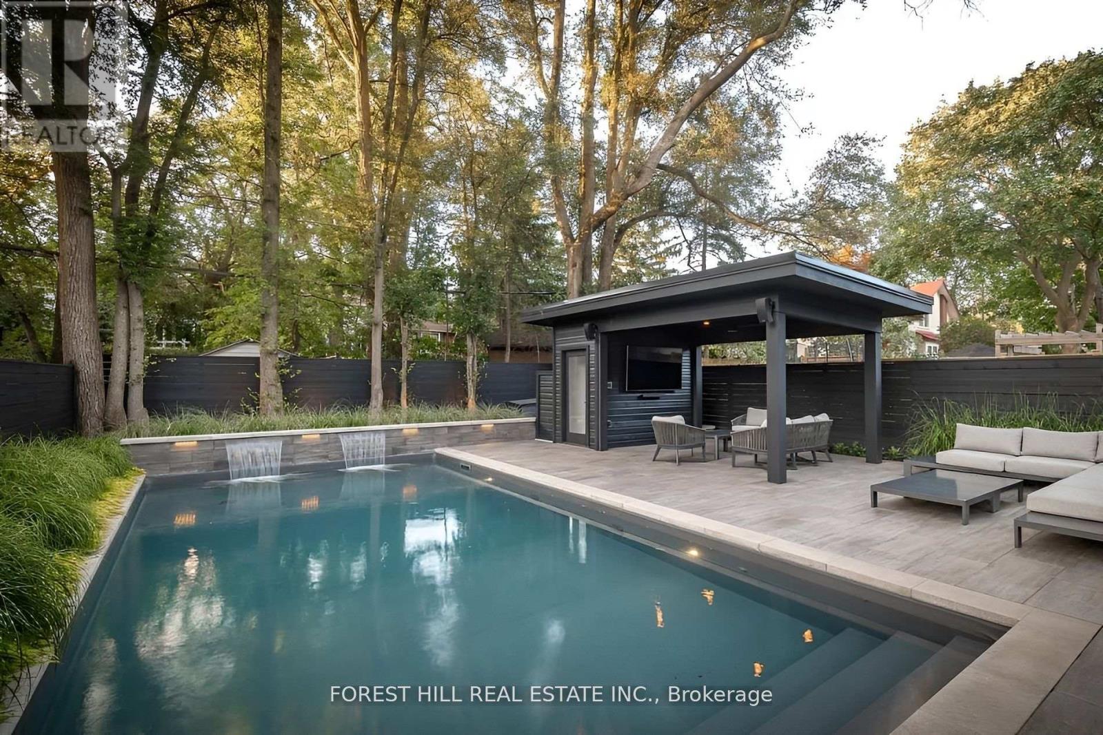 8 Nora Road, Toronto, Ontario  M9A 1C9 - Photo 46 - W12542242