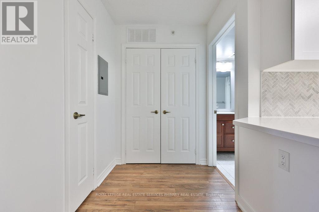 208 - 1441 Walker's Line, Burlington, Ontario  L7M 4P2 - Photo 17 - W12542272