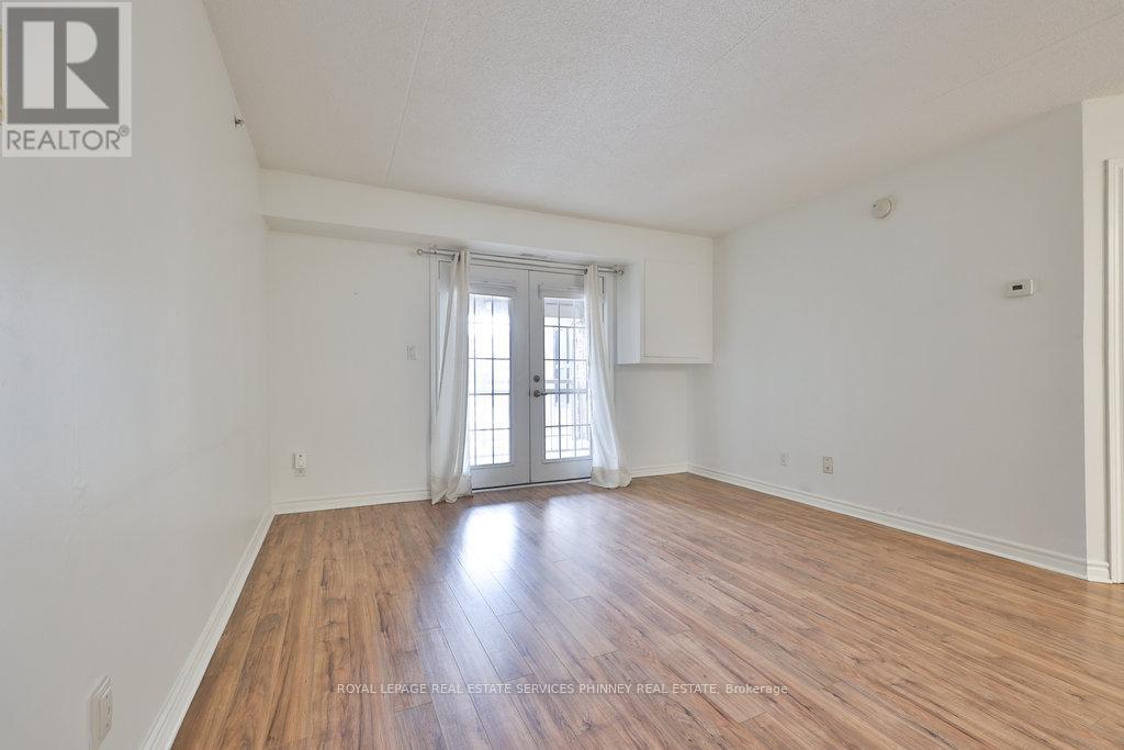 208 - 1441 Walker's Line, Burlington, Ontario  L7M 4P2 - Photo 3 - W12542272