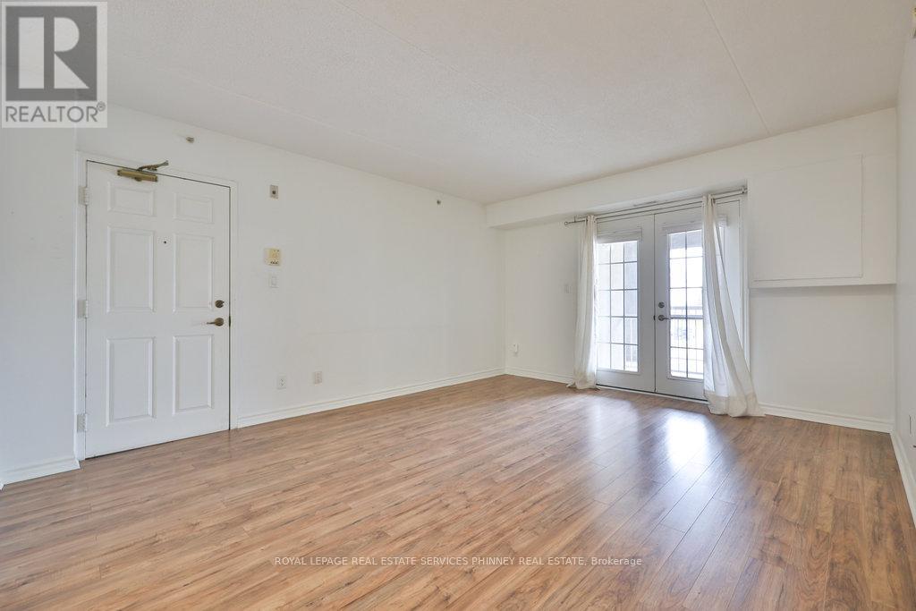 208 - 1441 Walker's Line, Burlington, Ontario  L7M 4P2 - Photo 4 - W12542272