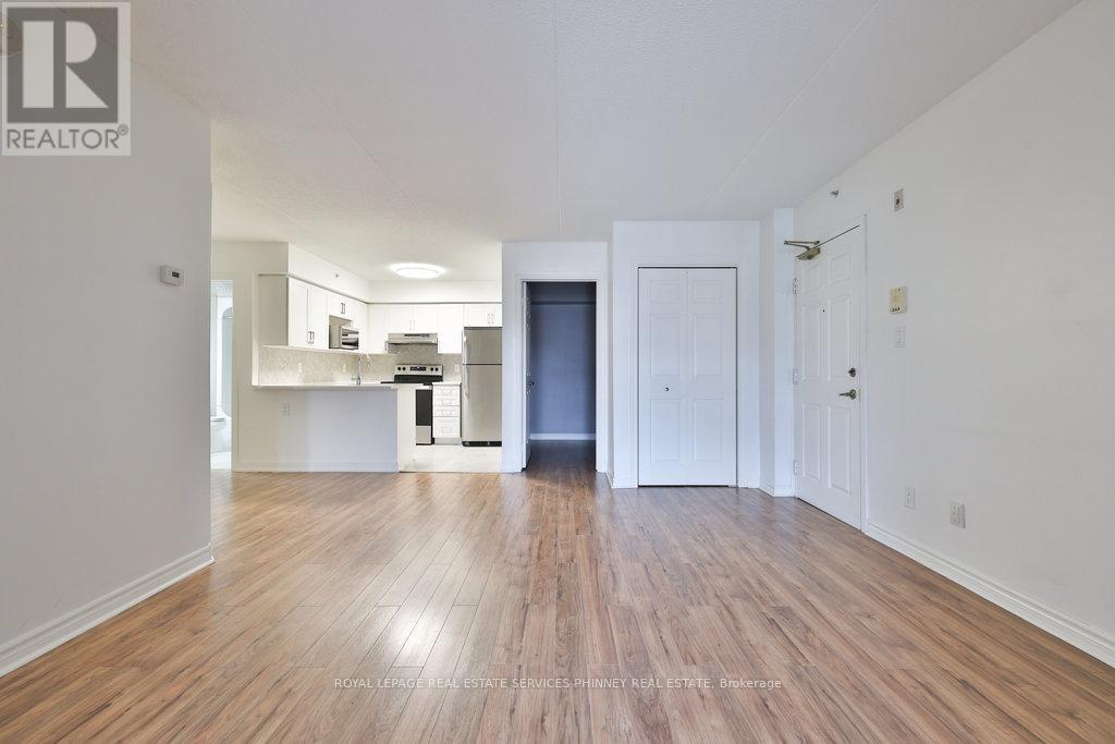 208 - 1441 Walker's Line, Burlington, Ontario  L7M 4P2 - Photo 5 - W12542272