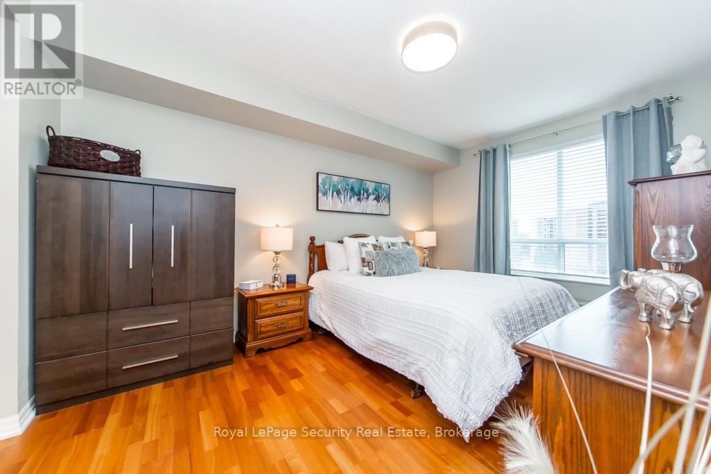 1402 - 38 Fontenay Court, Toronto, Ontario  M9A 5H5 - Photo 25 - W12542278