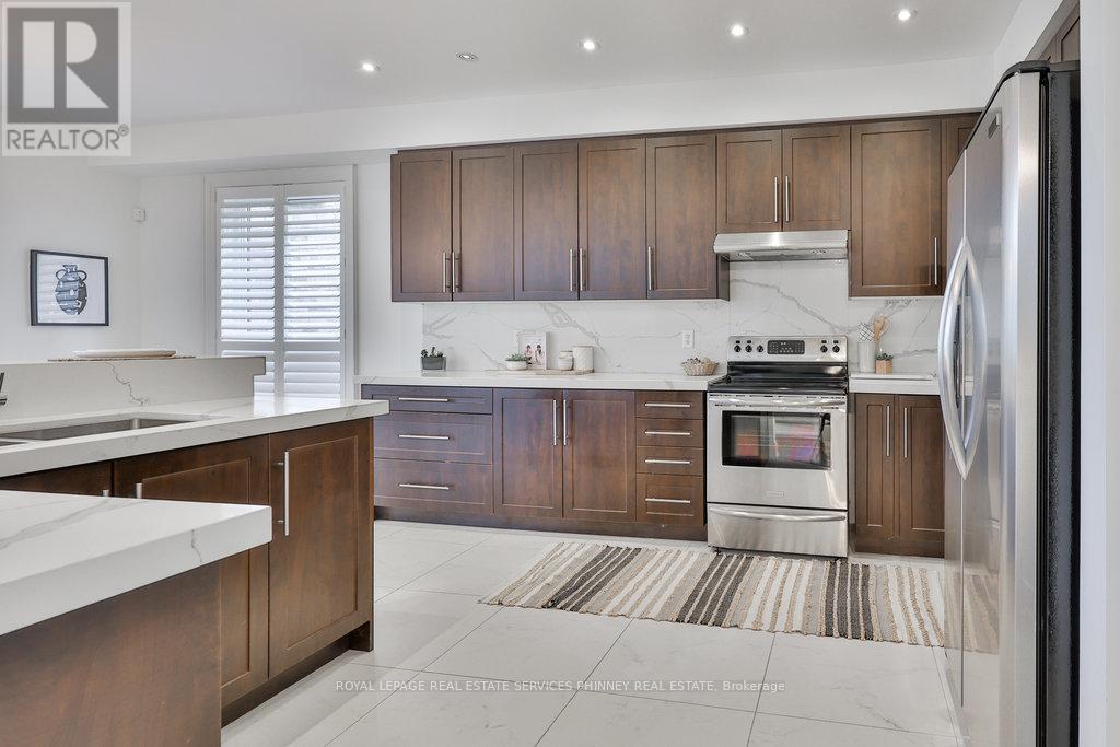 958 Irish Moss Road, Mississauga, Ontario  L5W 1W5 - Photo 12 - W12542290