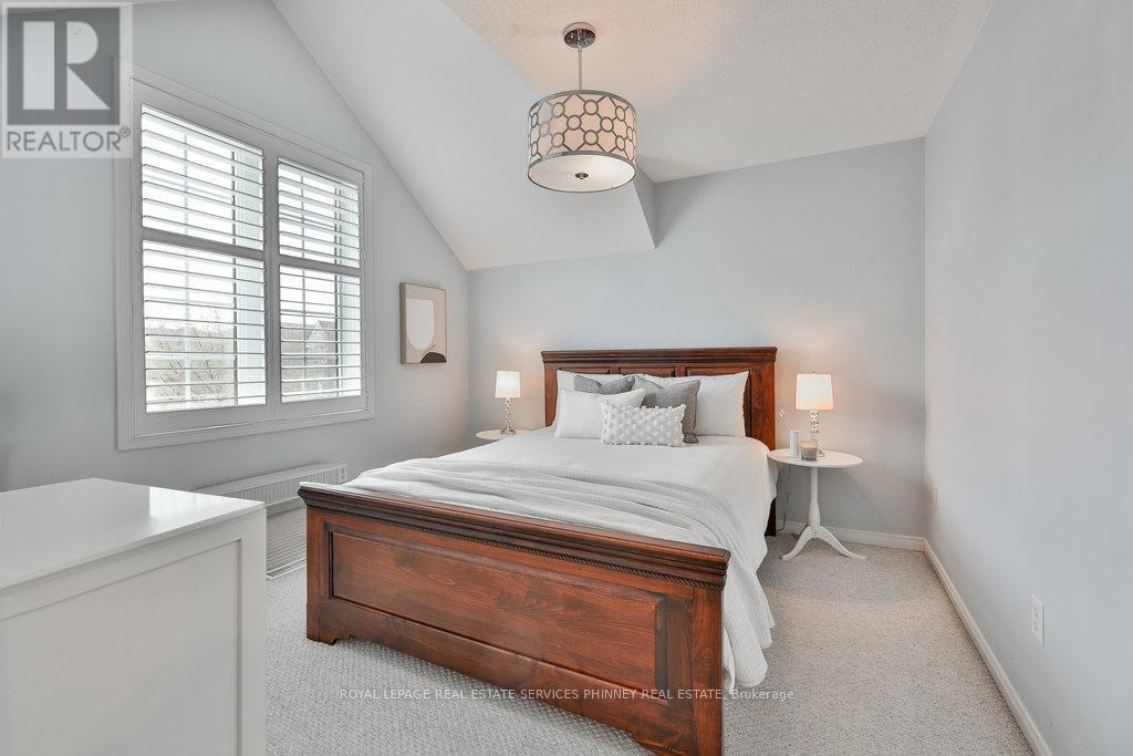 958 Irish Moss Road, Mississauga, Ontario  L5W 1W5 - Photo 24 - W12542290