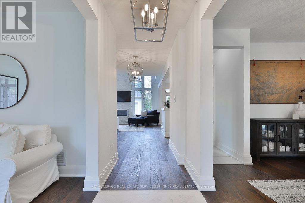 958 Irish Moss Road, Mississauga, Ontario  L5W 1W5 - Photo 4 - W12542290