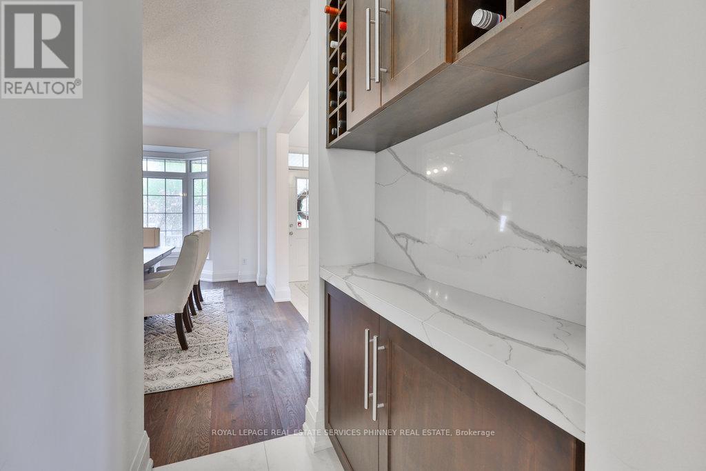 958 Irish Moss Road, Mississauga, Ontario  L5W 1W5 - Photo 9 - W12542290