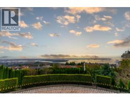 1409 CHARTWELL DRIVE, West Vancouver, British Columbia