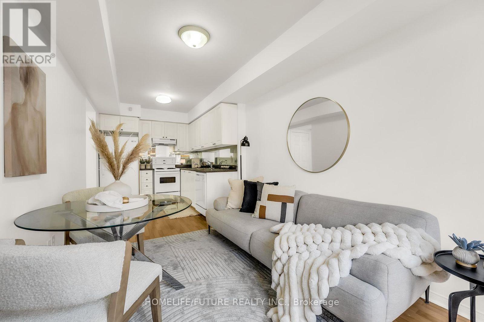 276 - 4975 Southampton Drive, Mississauga, Ontario  L5M 8E5 - Photo 5 - W12541022